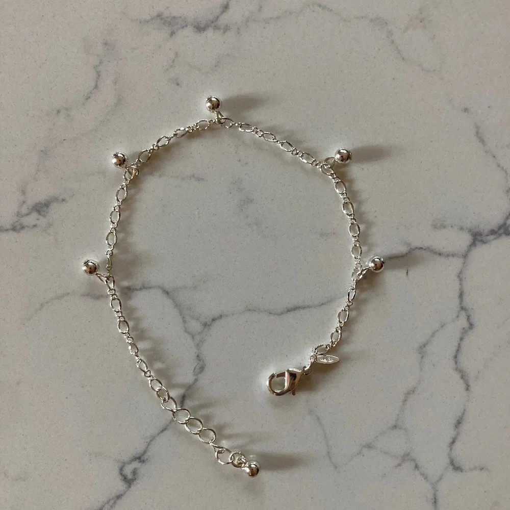 Avon Silvertone Mini Ball Chain Bracelet 8.5 inches